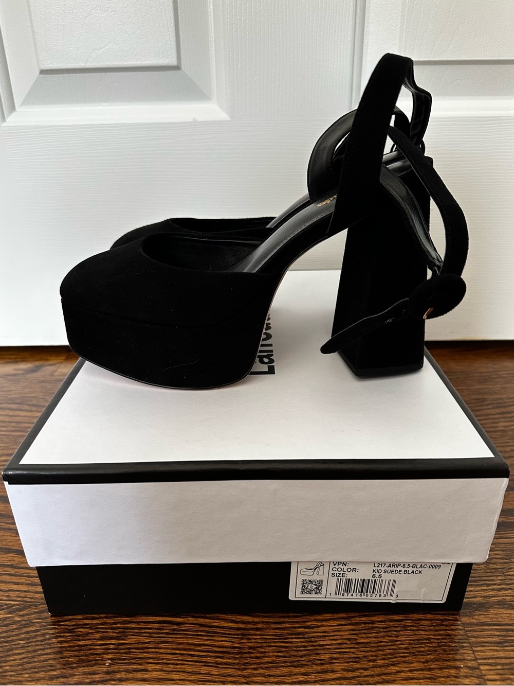 NEW NIB Larroudé Ari Open Pump Kid Suede Black Platform Heel Sz 6.5